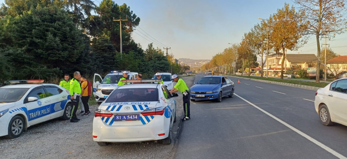 Limitleri aştılar polise takıldılar