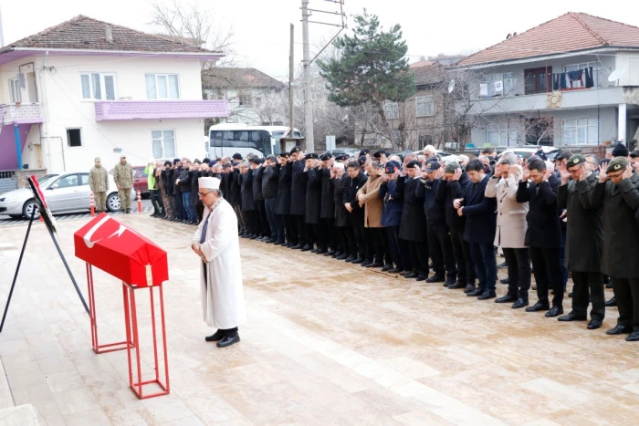 Fatih Mahallesi'nde Gazi Mehmet Ali &Ccedil;i&ccedil;ek T&ouml;reni