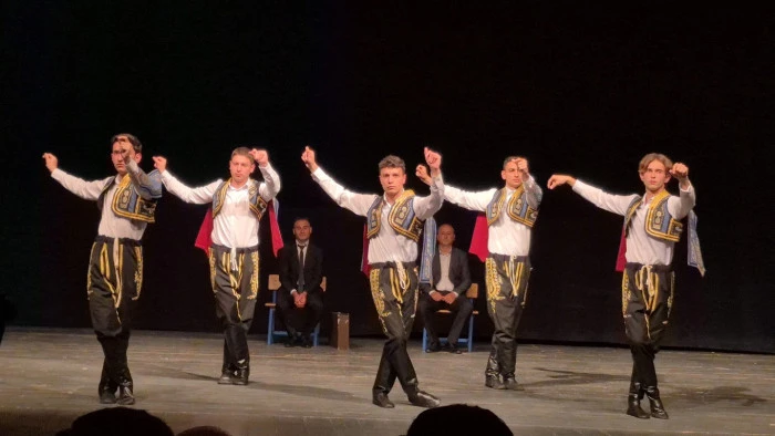Hakemlerden duygusal gösteri: Vatan için şehit düşenlerin hikayesini sahneye taşıdılar