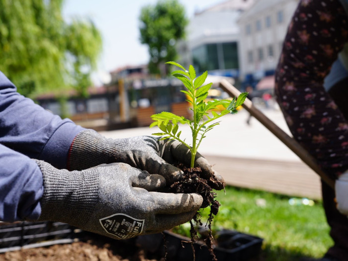 Millet Bahçesi bayrama hazır
