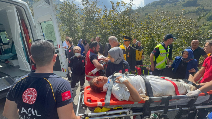 Minik kazazedeye özel ilgi! 