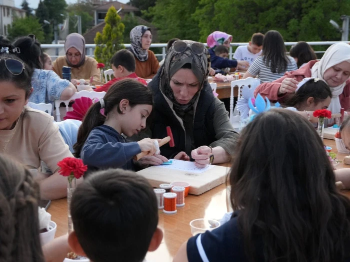 Annemle birlikte en g&uuml;zel g&uuml;n programı ger&ccedil;ekleştirildi