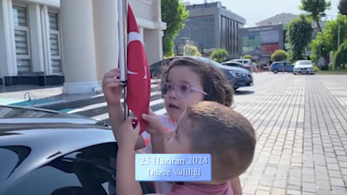 Aslan Vali O miniklere sürpriz ziyaret yaptı