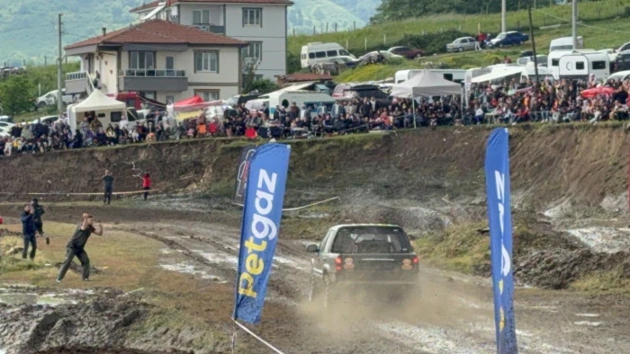 Off-Road yarışları nefes kesti