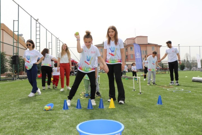 Otizm farkındalığı için anlamlı etkinlik