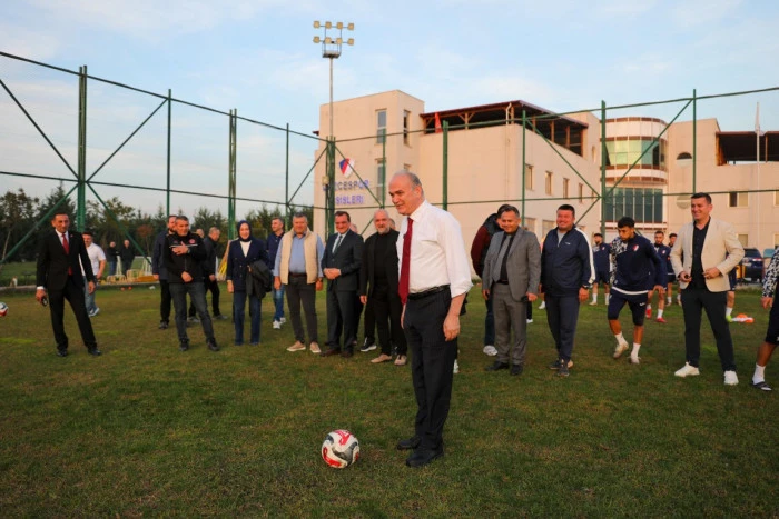 Namağlup takım liderlik yolunda 