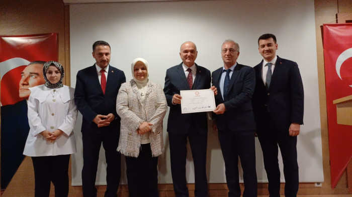 Dr. Faruk Özlü Mazbatasını Aldı