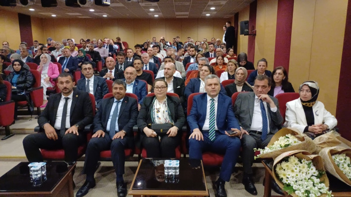 Dr. Faruk Özlü Mazbatasını Aldı