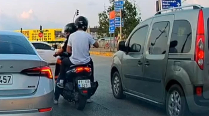 Düzce'de Kırmızı Işık Cezası Kameraya Yakalandı