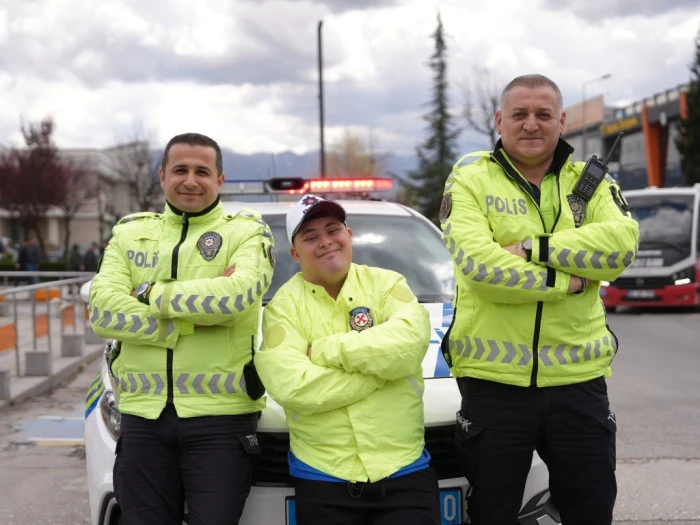 Hayali Polis Olmaktı! Oğuz Kaan&rsquo;a Duygulandıran S&uuml;rpriz