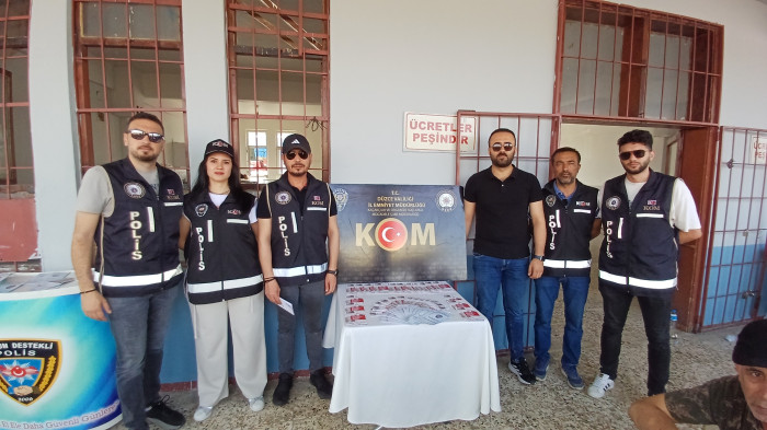 Polisten hayvan satıcılarına sahte para uyarısı