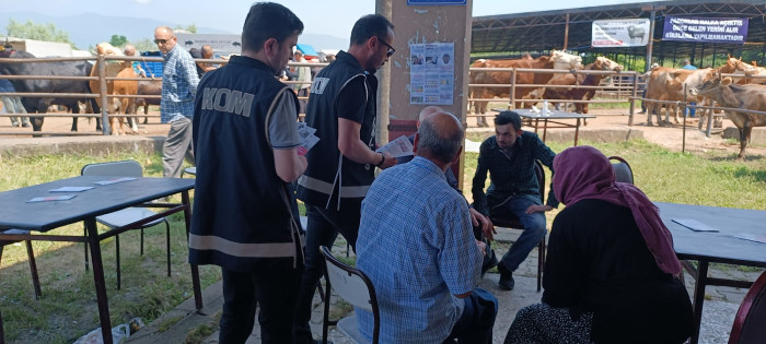 Polisten Kurban satıcılarına sahte para uyarısı