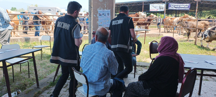Polisten Kurban satıcılarına sahte para uyarısı