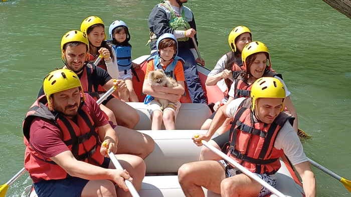Rafting meraklıları botlarla Melen çayını doldurdu