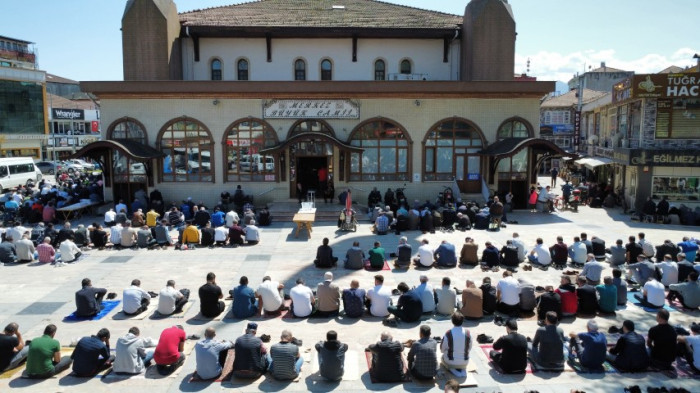 Ramazan ayının son cuma namazı