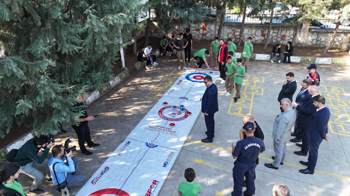 Recep İvedik'in Nurullah abisi mek&acirc;nsın tiyatro!