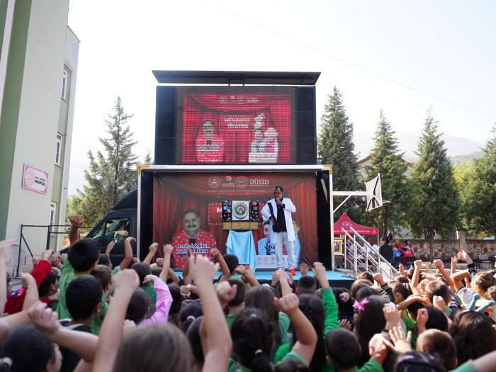 Recep İvedik'in Nurullah abisi mek&acirc;nsın tiyatro!