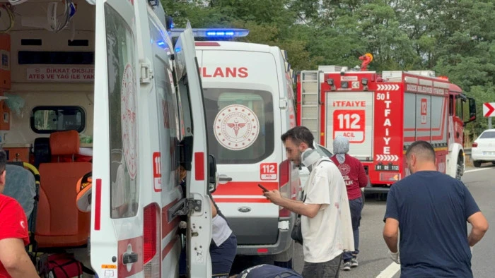  Şarkıcı Çağan Şengül Ankara Konserine Giderken Kaza Yaptı