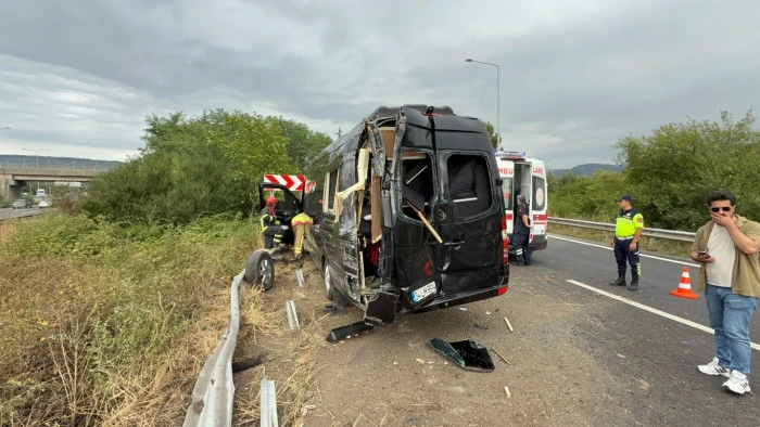  Şarkıcı Çağan Şengül Ankara Konserine Giderken Kaza Yaptı