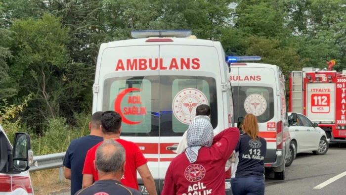  Şarkıcı Çağan Şengül Ankara Konserine Giderken Kaza Yaptı