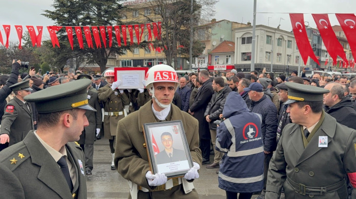 Şehit Piyade Uzman &Ccedil;avuş Mustafa Bazna son yolculuğuna uğurlandı