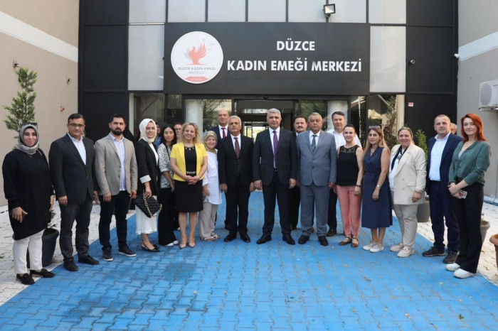 Selçuk Aslan: Kadın Emeği Merkezini gezdi