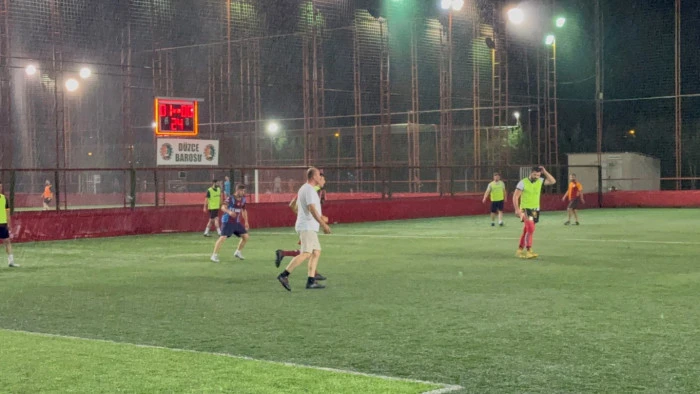 Halı Saha Yenilik: Su Püskürtme Sistemi