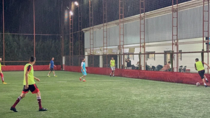 Halı Saha Yenilik: Su Püskürtme Sistemi