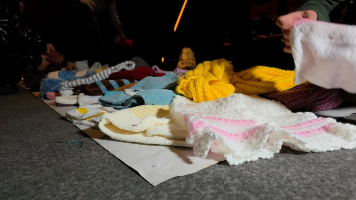 Kadınlar hem &ouml;rg&uuml; &ouml;rd&uuml; hem film izledi