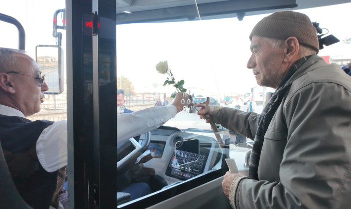 Şoförlere sürpriz kutlama