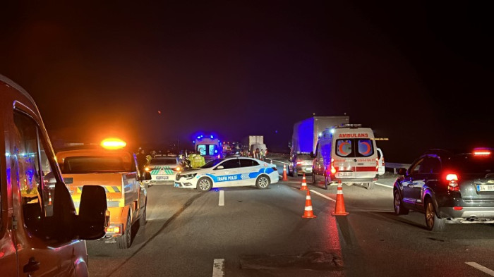 CHP’li meclis üyesinin bulunduğu otomobil kaza yaptı