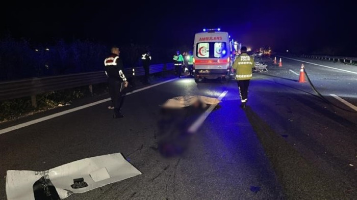 CHP’li meclis üyesinin bulunduğu otomobil kaza yaptı