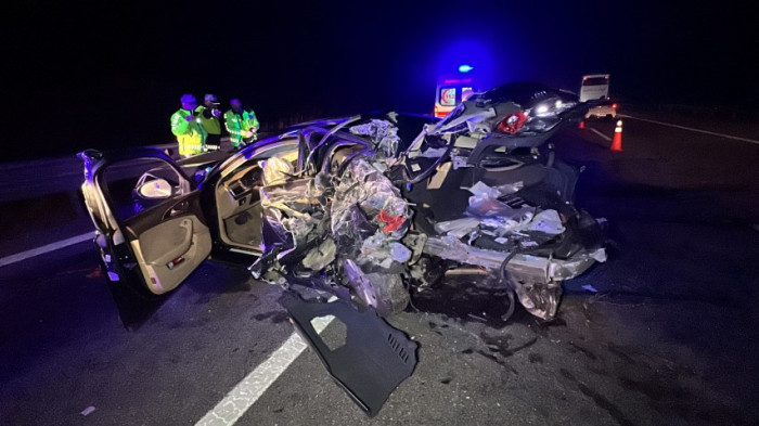 CHP’li meclis üyesinin bulunduğu otomobil kaza yaptı