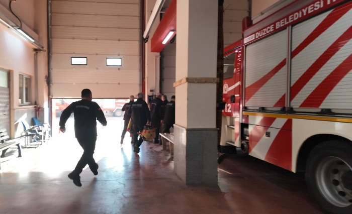 Düzce'de Sürücüler, fermuar sistemi ile yaşama yol verdi
