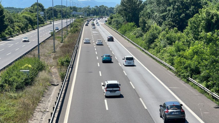 TEM Otoyolu Düzce geçişinde akıcı yoğunluk yaşanıyor.