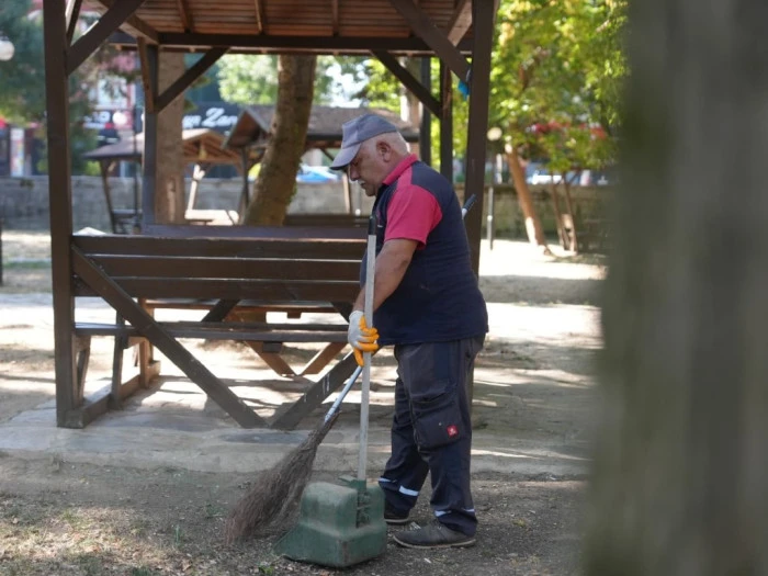 Temizlik İş&ccedil;ileri Buldukları C&uuml;zdanları İade Etti