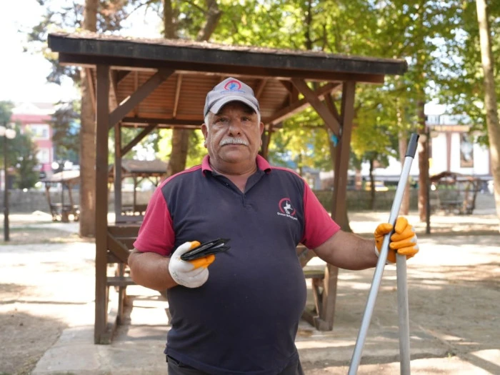 Temizlik İş&ccedil;ileri Buldukları C&uuml;zdanları İade Etti