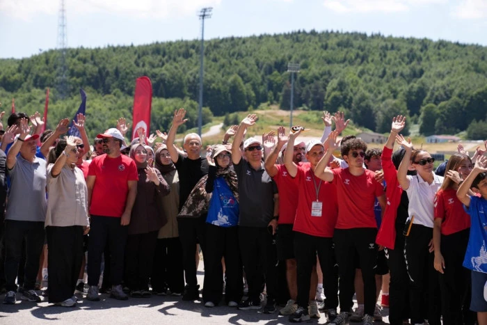 HEM YARIŞTILAR HEM EĞLENDİLER