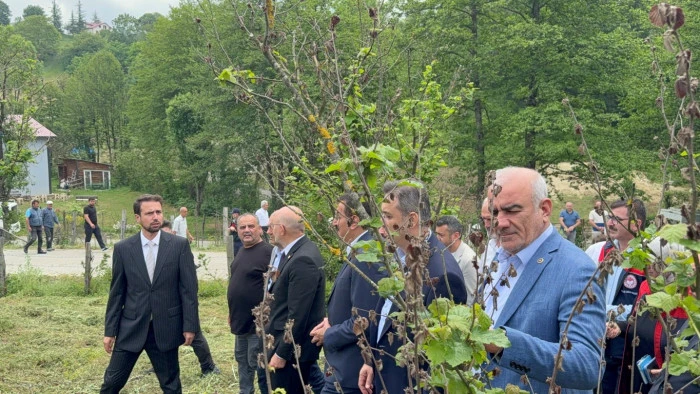 TBMM'nin Düzce'deki Zirai Don Ziyareti ve Çiftçi Görüşmeleri
