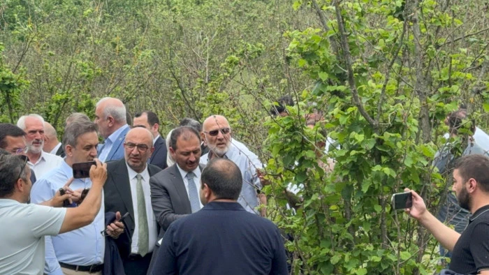 TBMM'nin Düzce'deki Zirai Don Ziyareti ve Çiftçi Görüşmeleri