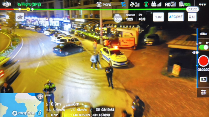 Üniversite bölgesinde Hem havadan hem karadan sıkı denetim yapıldı.