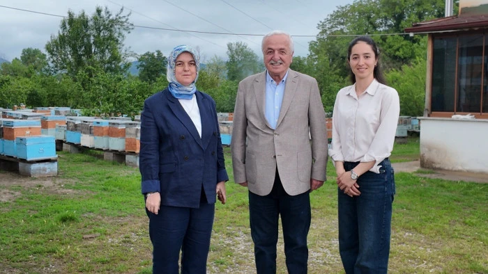 Gen&ccedil; kadın girişimciden 350 kovanlık başarı