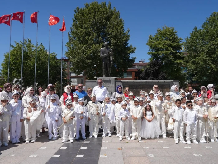 Sünnet şöleni şehirde bayram havası estirdi