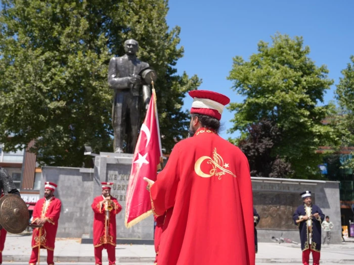 Sünnet şöleni şehirde bayram havası estirdi