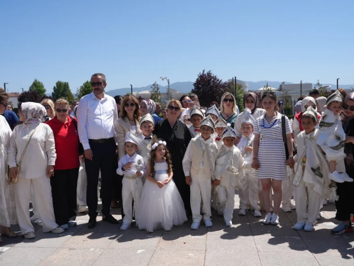 Sünnet şöleni şehirde bayram havası estirdi