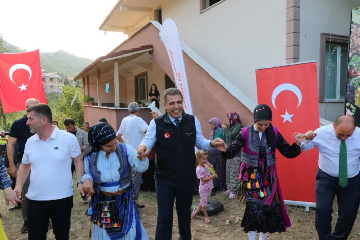 Aslan, yaşanan zirai don ve kuralık nedeniyle bu yıl D&uuml;zce'de 50 bin ton fındık beklediklerini s&ouml;yledi