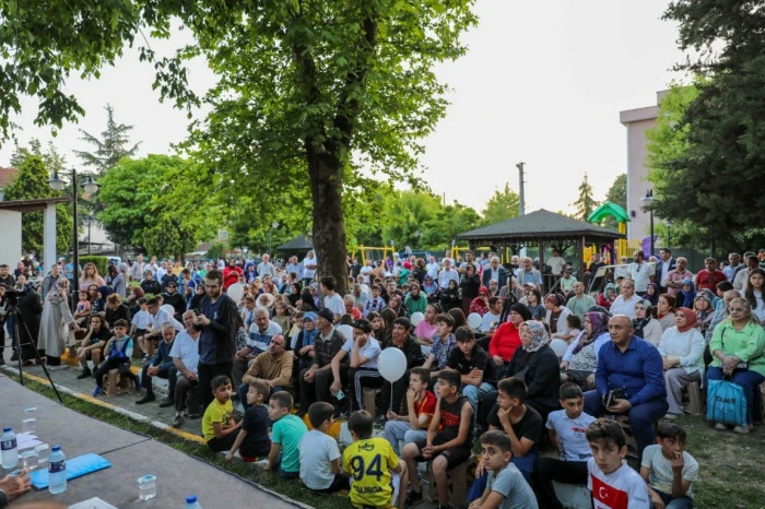 Özlü "Düzce’nin aydınlık geleceği için çalışıyoruz"
