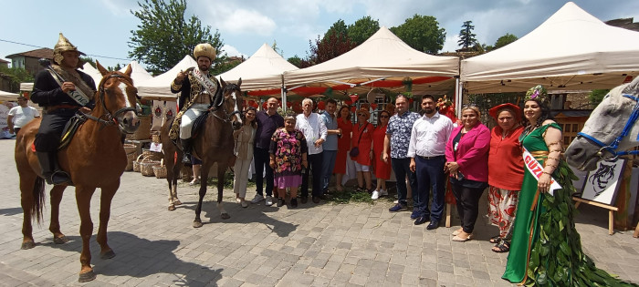 DÜZCE OTLARI FESTİVALİ ANLAMINI BULDU