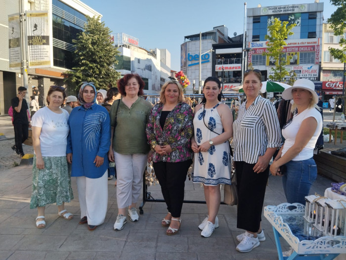 Üreten kadınlar geleneksel sokakta buluşacak