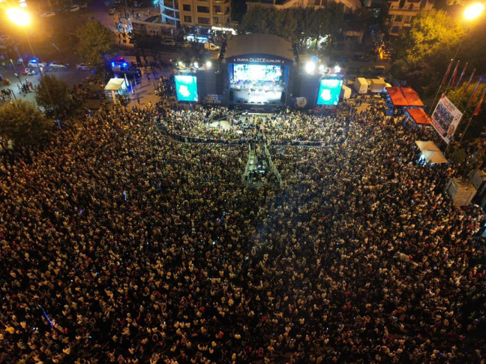 Akalın ile Dünya Düzce Günleri sona erdi